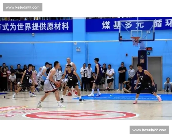 速度小子陈卓：百队杯 12 分 4 抢断显锋芒